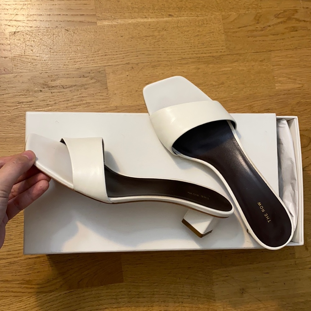 The Row white slide size 39 (feel like US8.5)